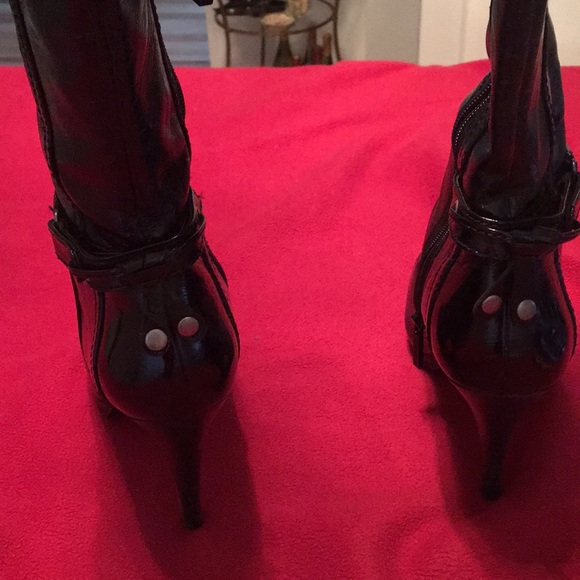 Boots - Picture 3 of 4